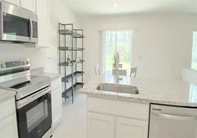 Photo 3 of Single family home for sale at 5237 Sw 165th Street Rd, Ocala, FL 34473 | MLS# O6381418 | Listing updated on 2026-09-29