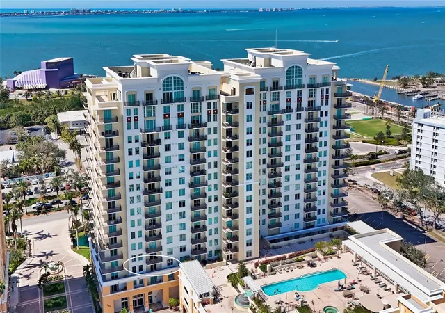 Photo 2 of Condo for sale at 800 N Tamiami Trl #312, Sarasota, FL 34236 | MLS# A4682076 | Listing updated on 2026-08-03