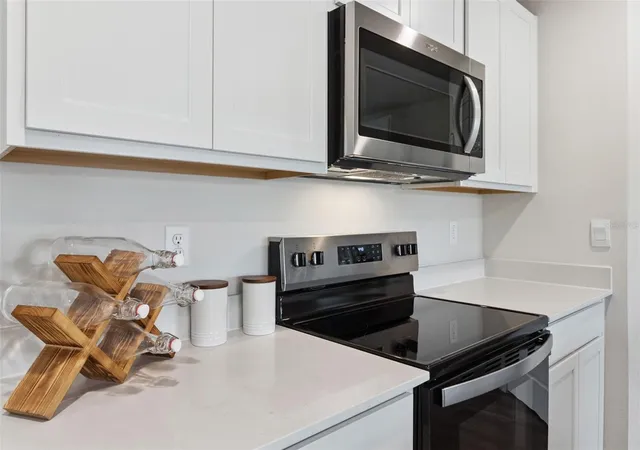 5th image of 605 Wallaby Ln, Kissimmee, FL 34759 | MLS# O6381480