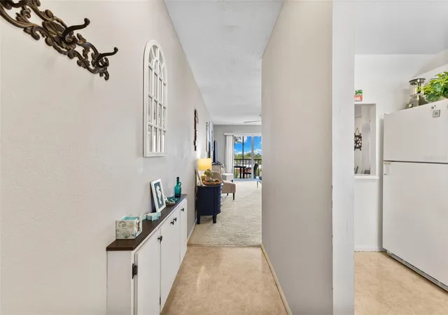 Photo 3 of Condo for sale at 915 Beach Rd #318, Siesta Key, FL 34242 | MLS# A4682116 | Listing updated on 2026-09-18