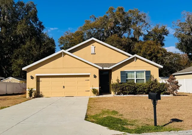 Photo 1 of Single family home for sale at 3783 Se 97th Lane, Belleview, FL 34420 | MLS# OM718574 | Listing updated on 2026-05-29