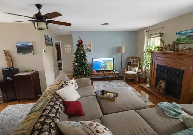 2nd image of 321 Roslyn Ave, New Smyrna Beach, FL 32168 | MLS# NS1087338