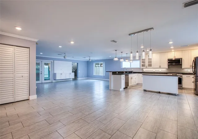 4th image of 6408 7Th Ave N, Saint Petersburg, FL 33710 | MLS# TB8475191