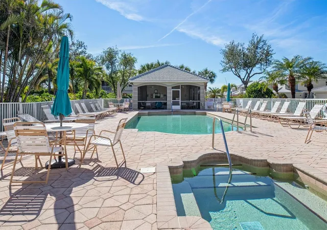 Listing Photo 4 - Condo for sale in building located at 3322 Grand Vis Ct, Port Charlotte, FL 33953 - Unit #203