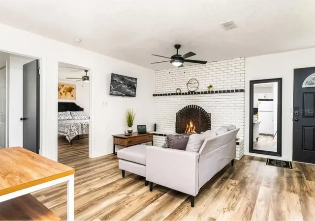 Photo 3 of Single family home for sale at 2301 Carlton Dr, Orlando, FL 32806 | MLS# O6381659 | Listing updated on 2026-08-11