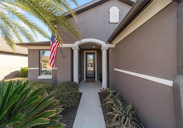 Photo 3 of Sale Pending at 7771 Sw 97th Circle, Ocala, FL 34481 | MLS# OM718598 | Listing updated on 2026-09-03