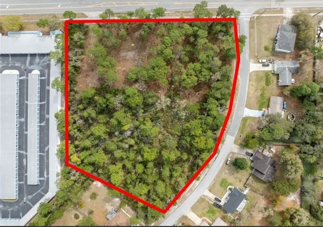 4th image of 1370 Courtland Blvd, Deltona, FL 32738 | MLS# O6381677