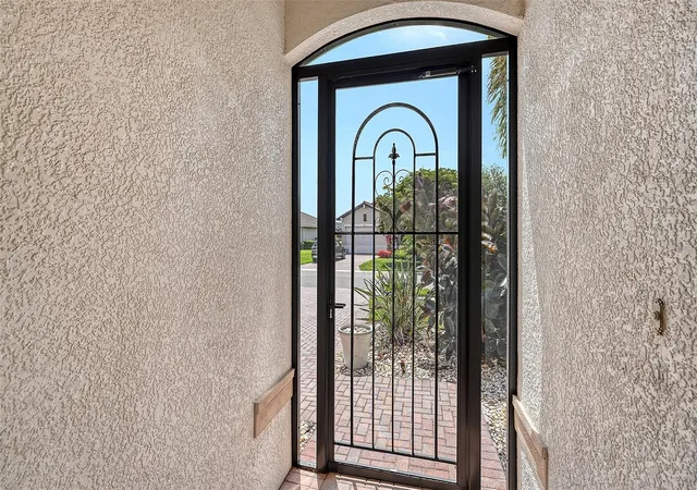 4th image of 9817 Marbella Dr, Bradenton, FL 34211 | MLS# A4682164