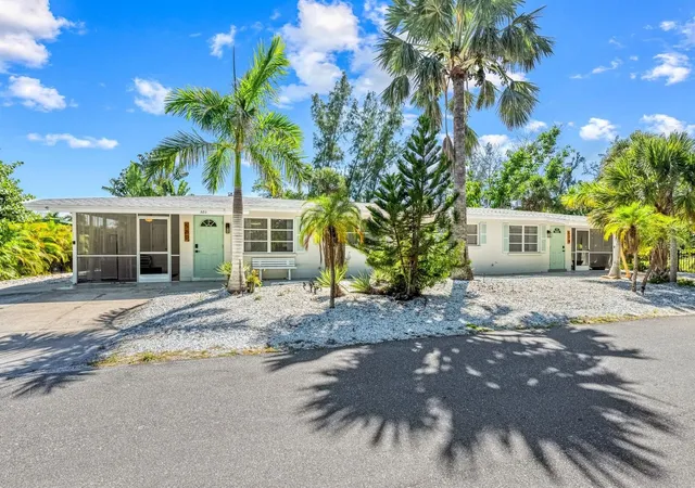 Photo 1 of Single family home for sale at 578 Companion Way, Longboat Key, FL 34228 | MLS# A4682186 | Listing updated on 2026-05-07