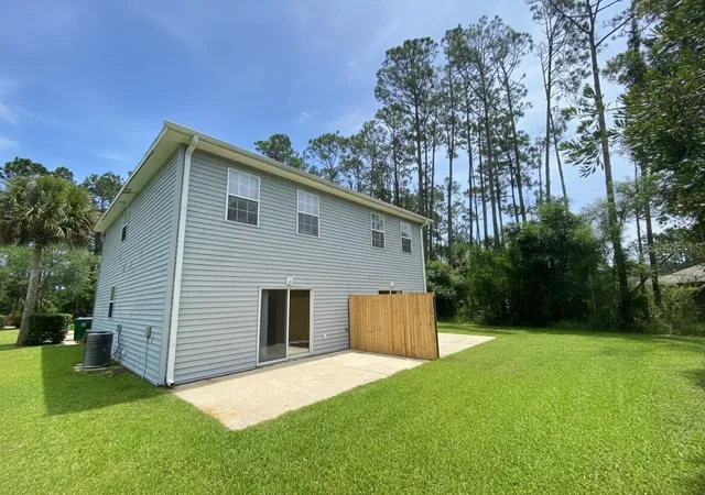 3rd image of 23 Regent Ln, Palm Coast, FL 32164