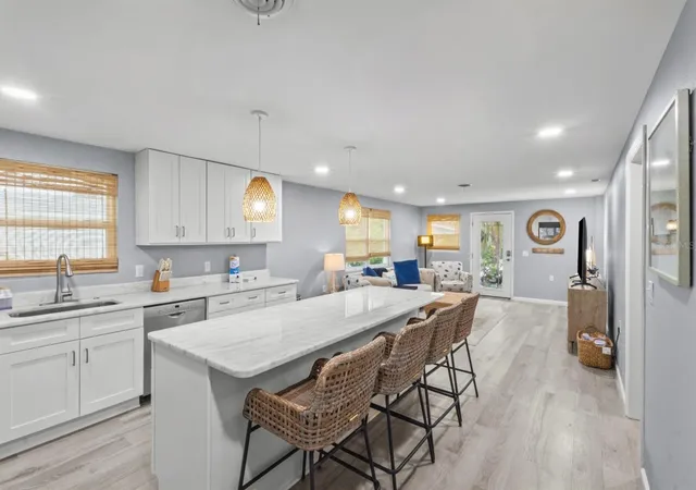 5th image of 690 Fox St, Longboat Key, FL 34228 | MLS# A4682225