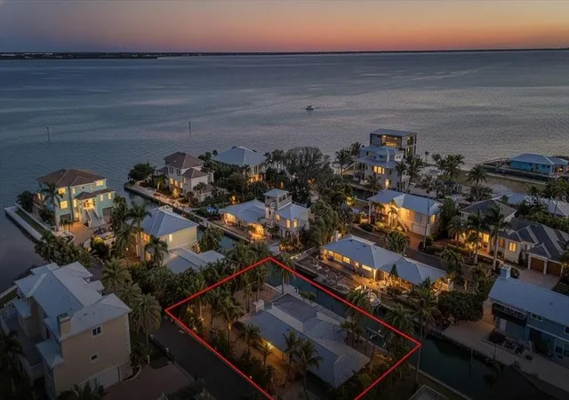 Photo 3 of Single family home for sale at 834 Jungle Queen Way, Longboat Key, FL 34228 | MLS# A4682236 | Listing updated on 2026-08-22