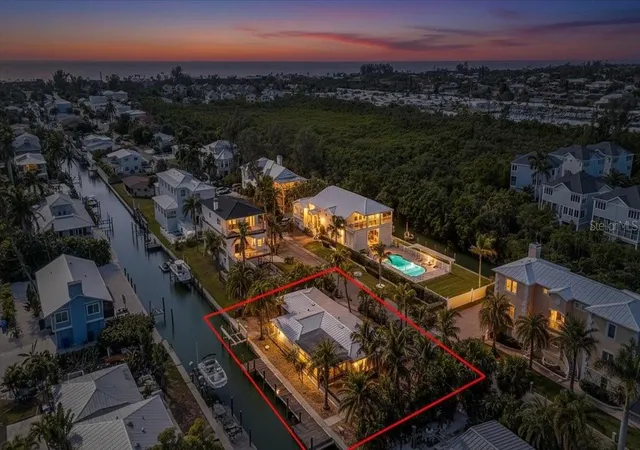 Photo 4 of Single family home for sale at 834 Jungle Queen Way, Longboat Key, FL 34228 | MLS# A4682236 | Listing updated on 2026-08-22