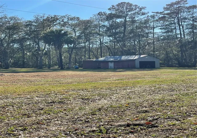 3rd image of 10379 Ne Hwy 314, Silver Springs, FL 34488 | MLS# S5143718