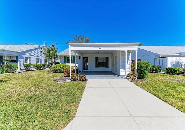 Homes for sale in Bradenton, FL | 9417 Kingston Dr #9417, Bradenton, FL 34210 | MLS# A4682266