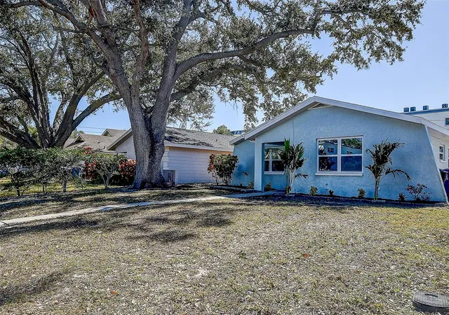 Photo 3 of Single family home for sale at 130 42nd Avenue N, Saint Petersburg, FL 33703 | MLS# TB8475469 | Listing updated on 2026-09-26