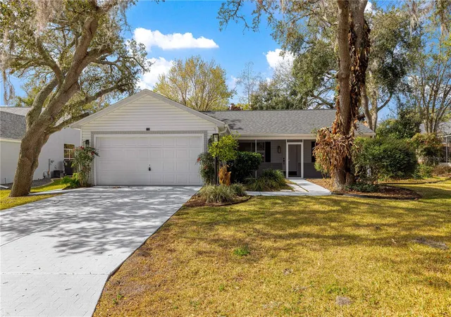 2nd image of 210 Palermo Pl, Lady Lake, FL 32159 | MLS# G5108098
