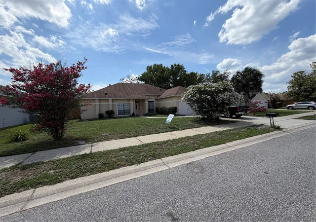 2nd image of 1009 Corkwood Dr, Oviedo, FL 32765 | MLS# V4947313