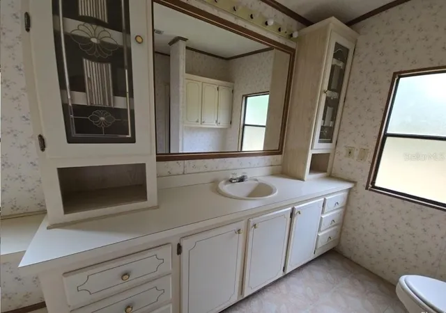 5th image of 12906 Nw 38Th Ave, Reddick, FL 32686 | MLS# OM718679