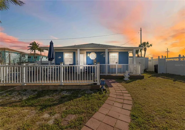 1st image of 111 9th St N, Bradenton Beach, FL 34217 | MLS# A4682317