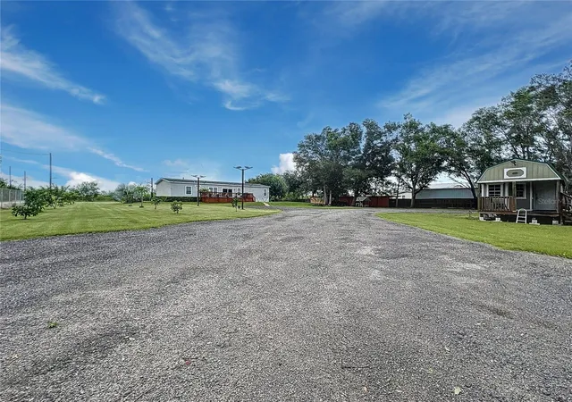 Photo 3 of Single family home for sale at 3710 Kandy Ln, Haines City, FL 33844 | MLS# S5143751 | Listing updated on 2026-08-10