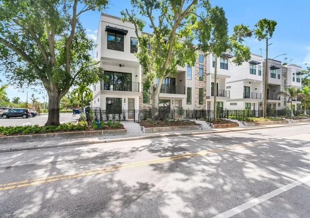 Photo 1 of Townhouse for sale at 50 64th Street S, Saint Petersburg, FL 33707 | MLS# TB8475683 | Listing updated on 2026-06-22