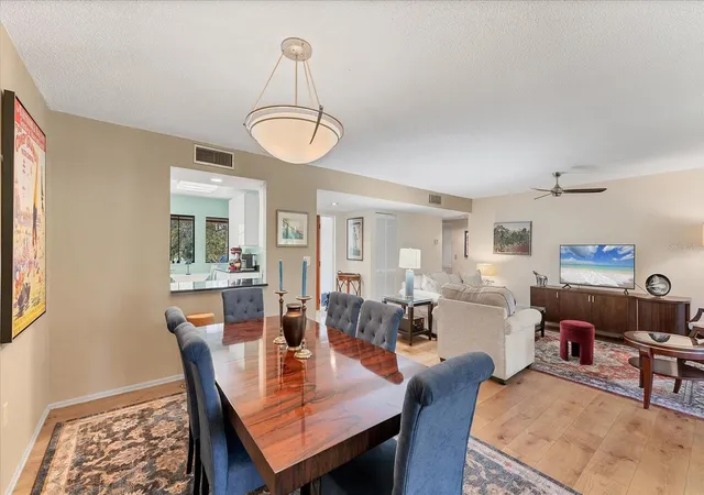 Photo 4 of Condo for sale at 4957 Cross Crk Rd #4957, Sarasota, FL 34231 | MLS# A4682348 | Listing updated on 2026-08-12