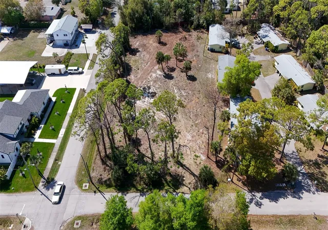 12th image of 212 Cedar St, Englewood, FL 34223 | MLS# D6146152