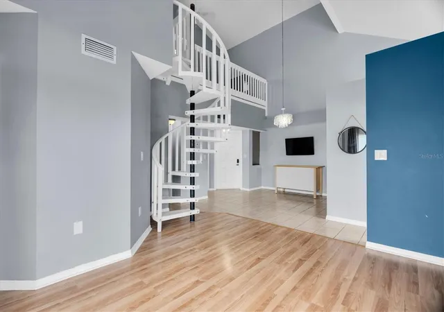 Listing Photo 5 - Condo for sale in building located at 6931 Stones Throw Cir N, St Petersburg, FL 33710 - Unit #5302