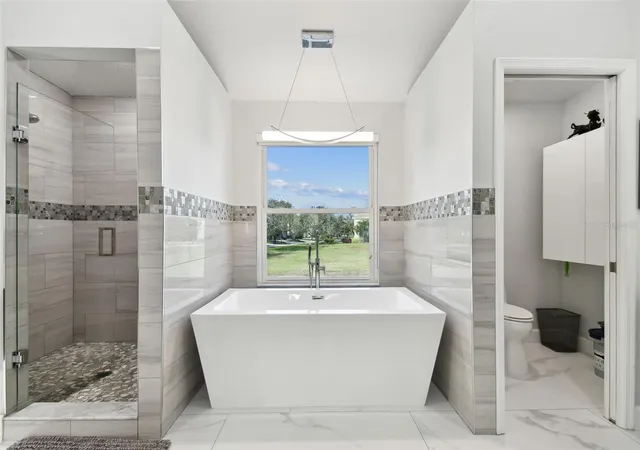 Photo 4 of Townhouse for sale at 21 Crescent Pl S, Saint Petersburg, FL 33711 | MLS# TB8475820 | Listing updated on 2026-09-23