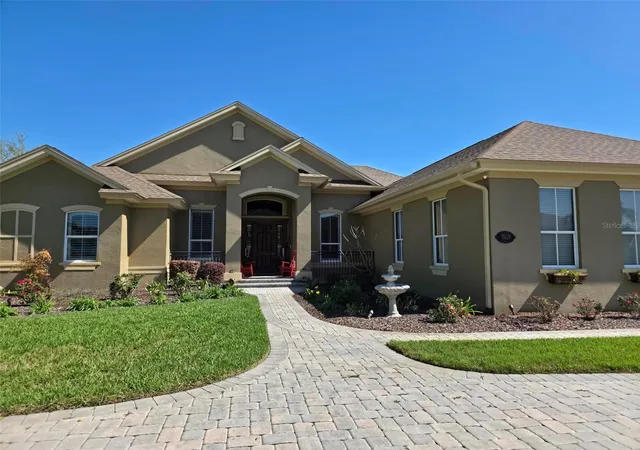 Photo 1 of Single family home for sale at 5629 Hillside Landings Rd, Lakeland, FL 33810 | MLS# L4959393 | Listing updated on 2026-10-08