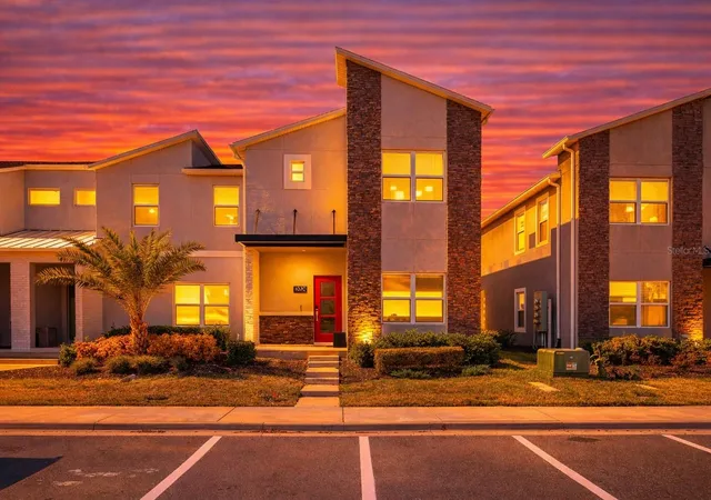 Photo 2 of Townhouse for sale at 1070 Splash Shot Pl, Davenport, FL 33896 | MLS# S5143803 | Listing updated on 2026-09-17