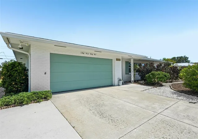 1st image of 6735 Keystone Dr, Sarasota, FL 34231 | MLS# TB8475997