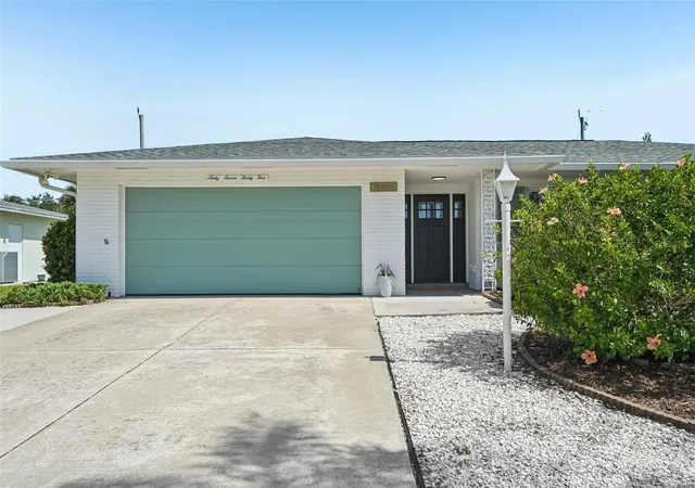 4th image of 6735 Keystone Dr, Sarasota, FL 34231 | MLS# TB8475997