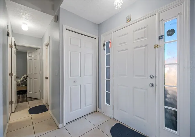 Photo 4 of Single family home for sale at 6 Alicante Ct, Kissimmee, FL 34758 | MLS# O6382339 | Listing updated on 2026-08-21