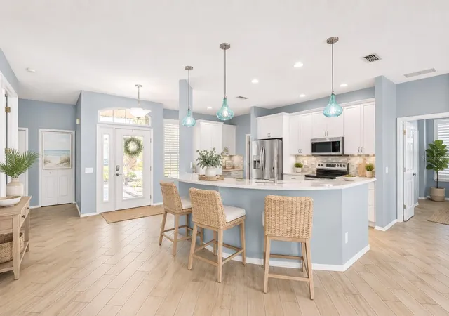 5th image of 4911 50Th Ave W, Bradenton, FL 34210 | MLS# A4682468