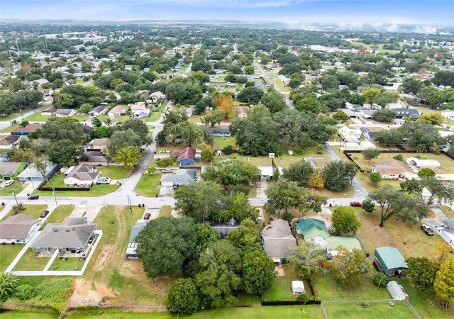 2nd image of 607-609 California Ave, Saint Cloud, FL 34769