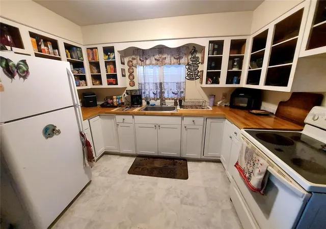 5th image of 448 N Kansas Ave, Deland, FL 32724 | MLS# R4910712