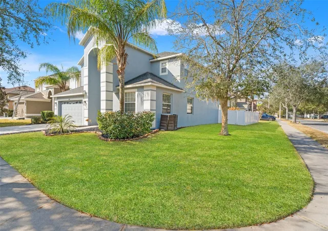 3rd image of 10626 Liberty Bell Dr, Tampa, FL 33647 | MLS# W7883014