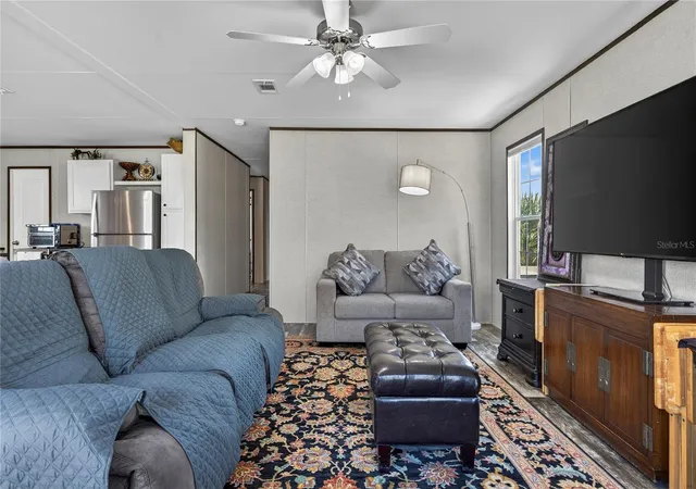Photo 5 of Manufactured home for sale at 185 Coleman St, Edgewater, FL 32141 | MLS# V4947360 | Listing updated on 2026-08-11