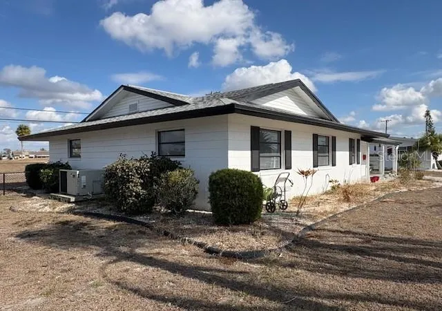 4th image of 1021 Augusta Dr, Sun City Center, FL 33573 | MLS# TB8476104
