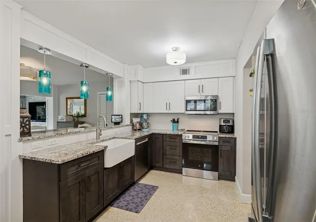 2nd image of 2427 Baywood Dr W, Dunedin, FL 34698 | MLS# TB8476160