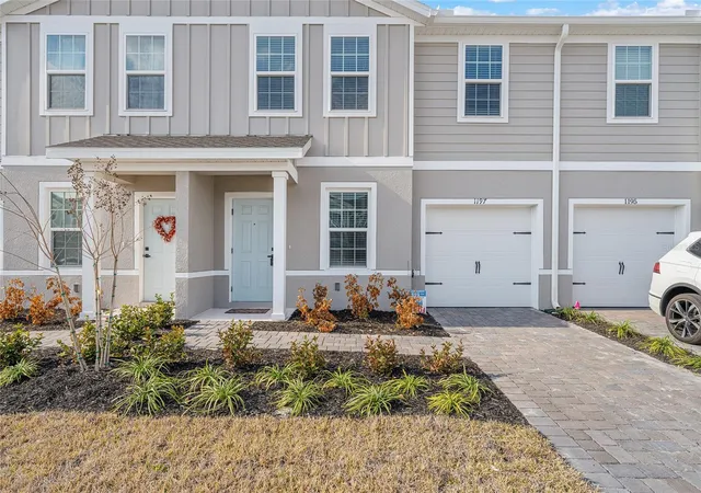3rd image of 1197 Port Blue Wy, Lady Lake, FL 32159 | MLS# G5108175