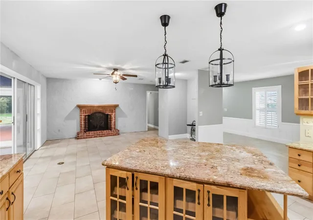 5th image of 5304 Rosecrest Cir, Tampa, FL 33617 | MLS# TB8476198