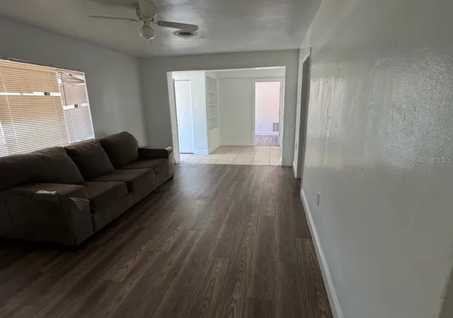 Photo 3 of Sale Pending at 1412 N Garfield Ave, Deland, FL 32724 | MLS# O6382458 | Listing updated on 2026-08-31
