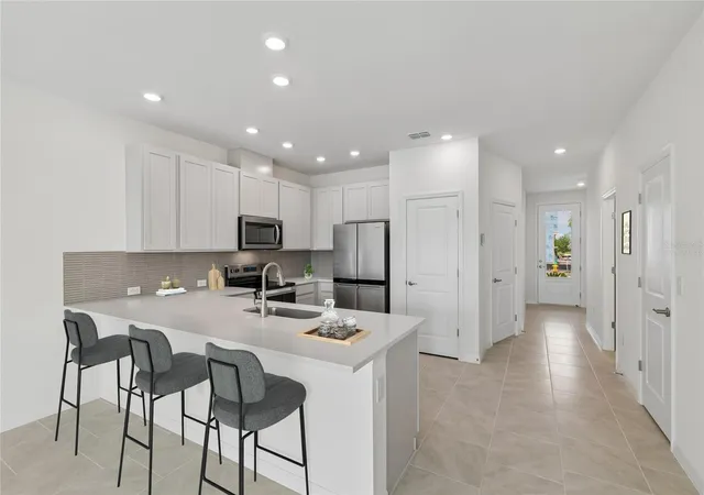 3rd image of 6406 Jensen View Ave, Apollo Beach, FL 33572 | MLS# TB8476213