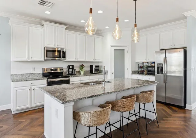 3rd image of 18799 Henequen Ln Se, Spring Hill, FL 34610 | MLS# O6382467