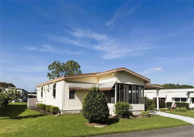 Photo 2 of Manufactured home for sale at 133 Hibiscus Way, Leesburg, FL 34748 | MLS# R4910716 | Listing updated on 2026-10-12