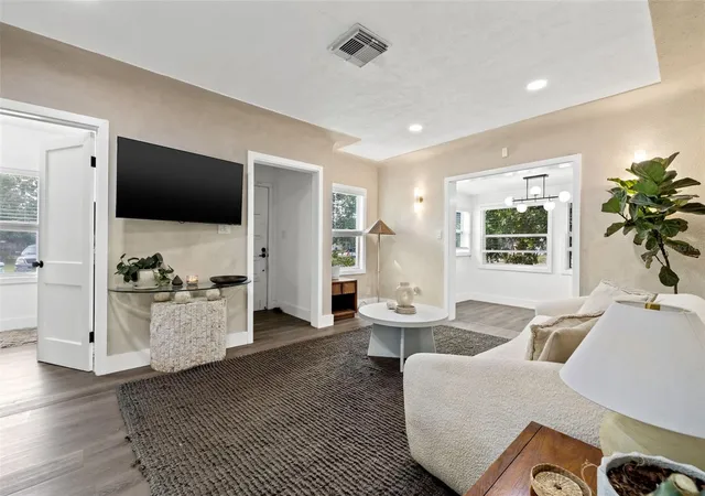 Homes for sale in St Petersburg, FL | 3731 6Th Ave N, St Petersburg, FL 33713 | MLS# TB8476330