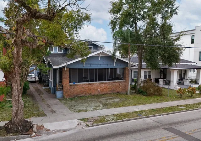 Photo 2 of House for sale at 316 W Columbus Dr, Tampa, FL 33602 | MLS# TB8476378 | Listing updated on 2026-08-10